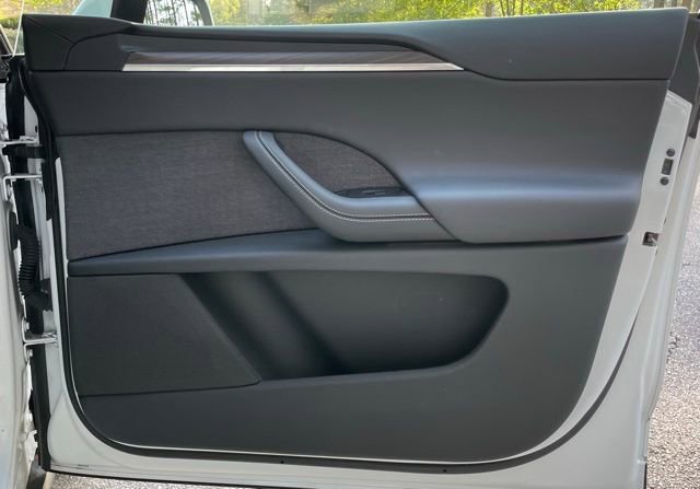 Used 2023 Tesla Model X image 25