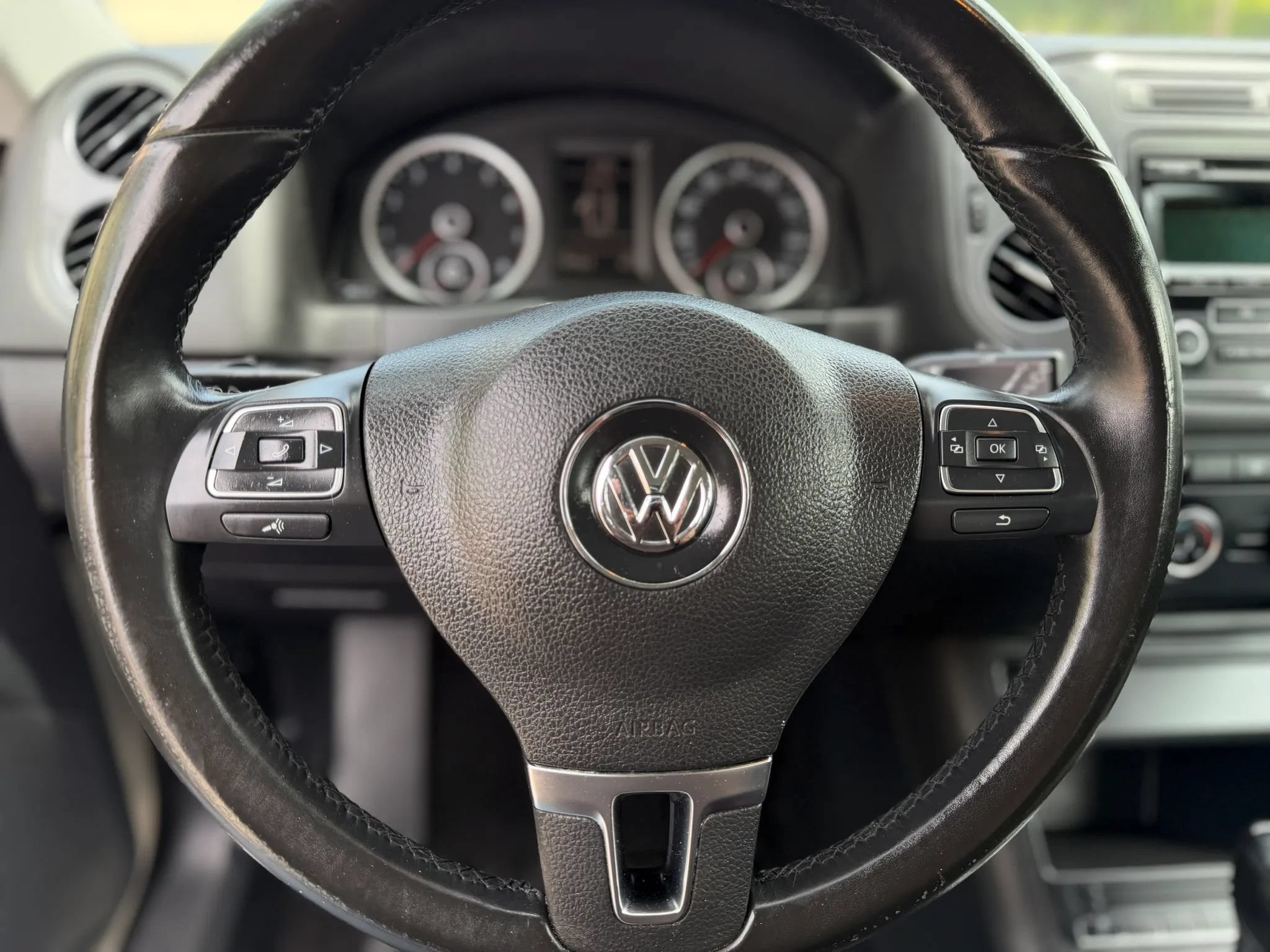 Used 2014 Volkswagen Tiguan S FWD image 16