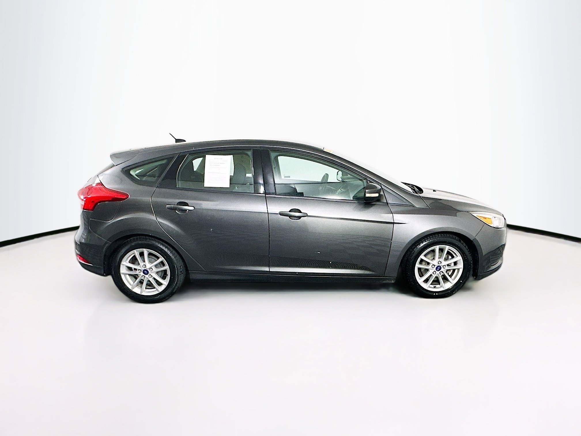 Used 2016 Ford Focus SE image 10