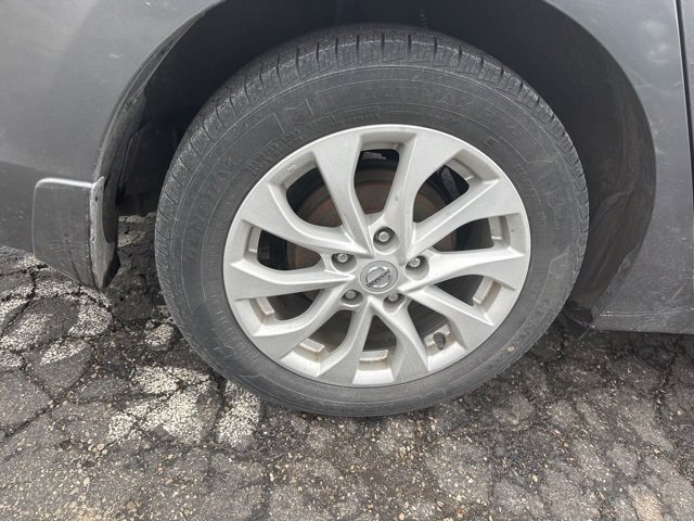 Used 2019 Nissan Sentra SV image 3