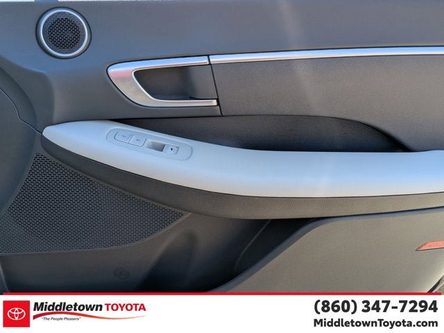 Used 2025 Hyundai Sonata SE FWD image 35
