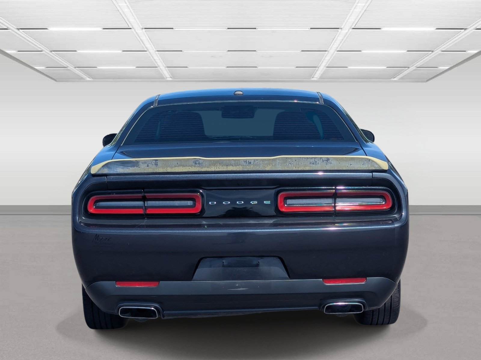 Used 2016 Dodge Challenger SXT RWD image 4