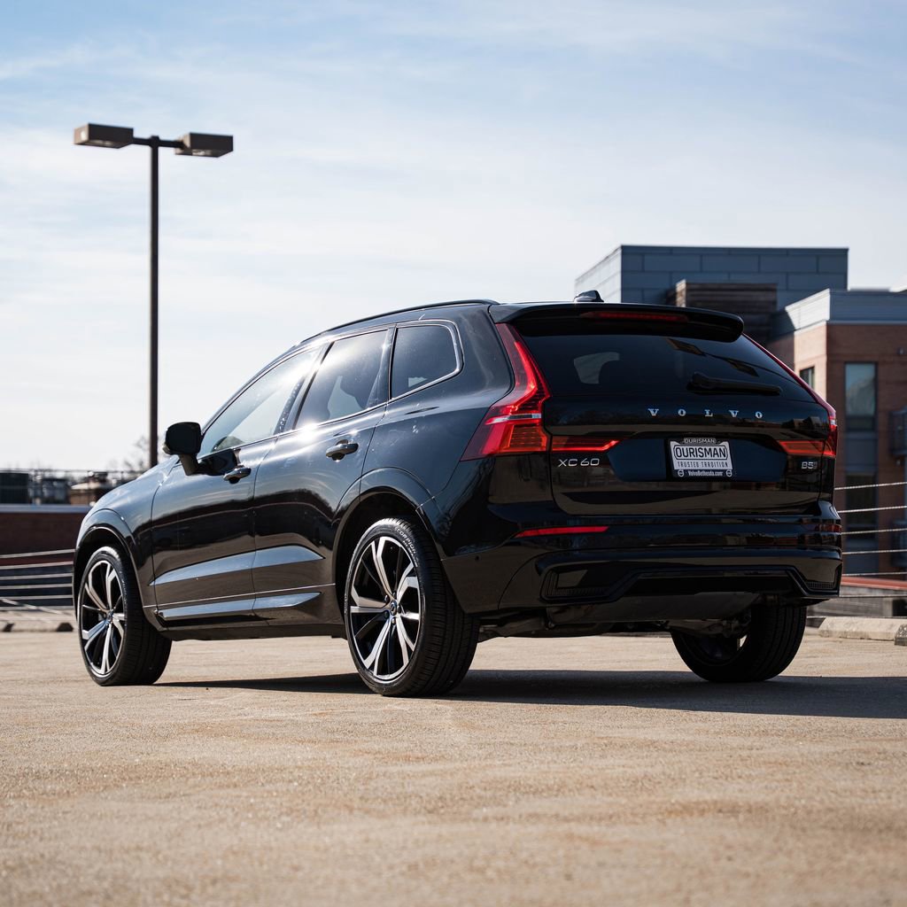 Certified 2025 Volvo XC60 B5 Ultra w/ Protection Package Premier AWD/4WD image 5
