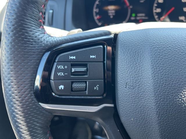 Used 2025 Honda Ridgeline Black Edition image 10