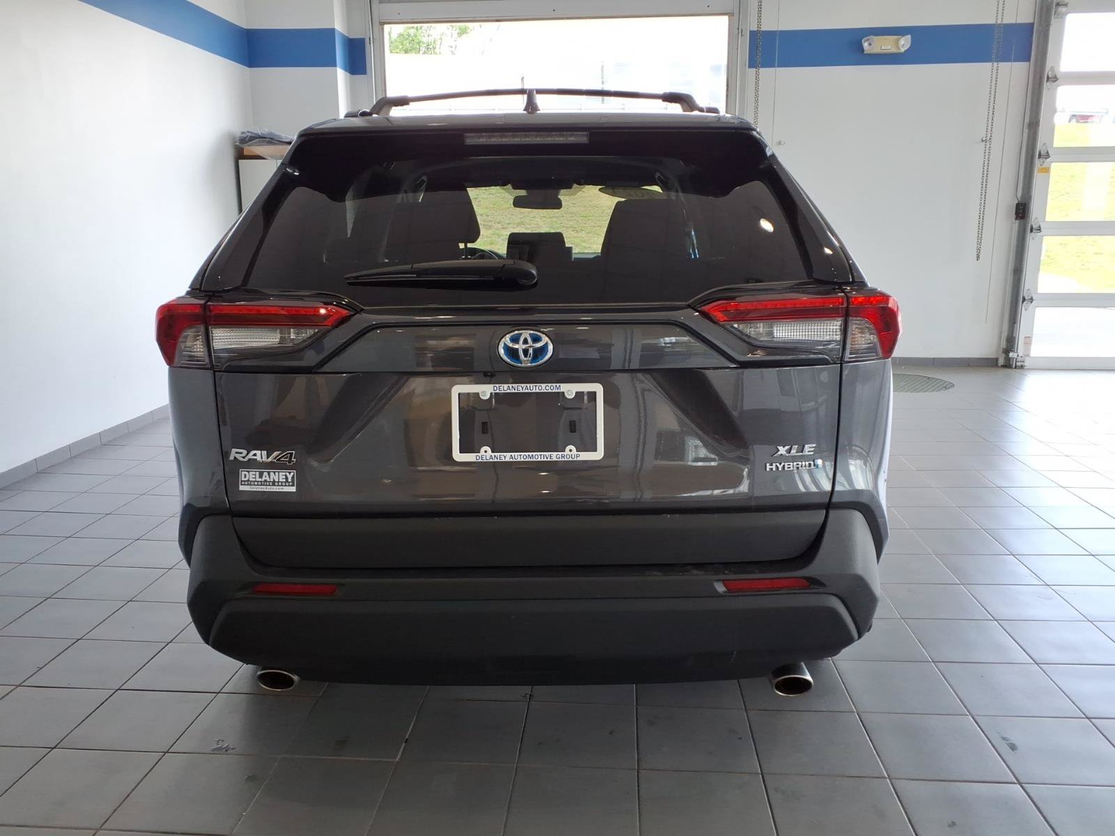 Used 2024 Toyota RAV4 XLE AWD/4WD image 6