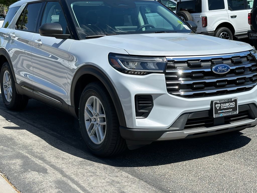New 2026 Ford Explorer Active RWD image 11