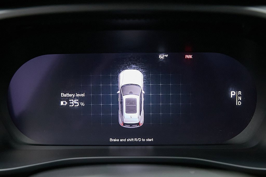 Certified 2023 Volvo XC40 Recharge Ultimate image 28