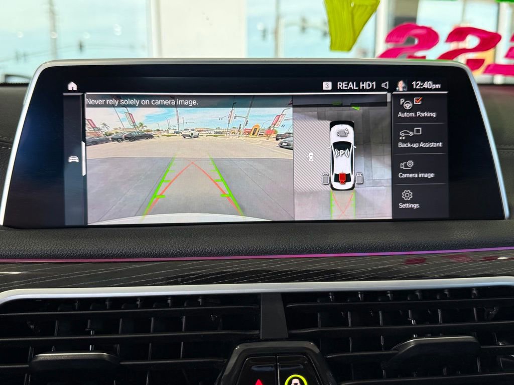 Used 2022 BMW 740i w/ M Sport Package image 31