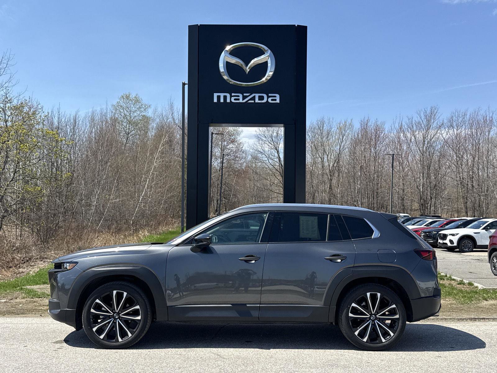 Used 2025 MAZDA CX-50 AWD 2.5 S w/ Premium Plus Pkg image 3