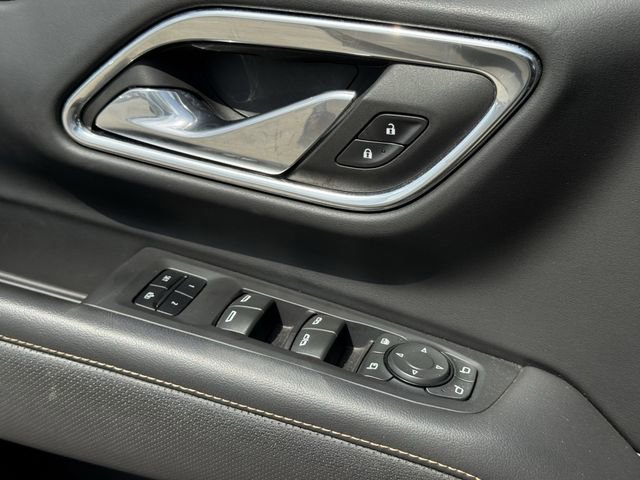 Used 2023 GMC Yukon XL AT4 w/ AT4 Premium Package AWD/4WD image 25