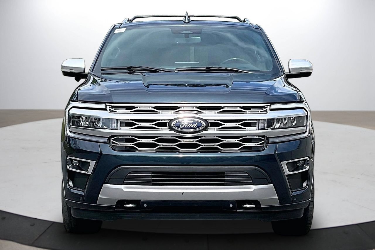 Used 2022 Ford Expedition Platinum AWD/4WD image 3