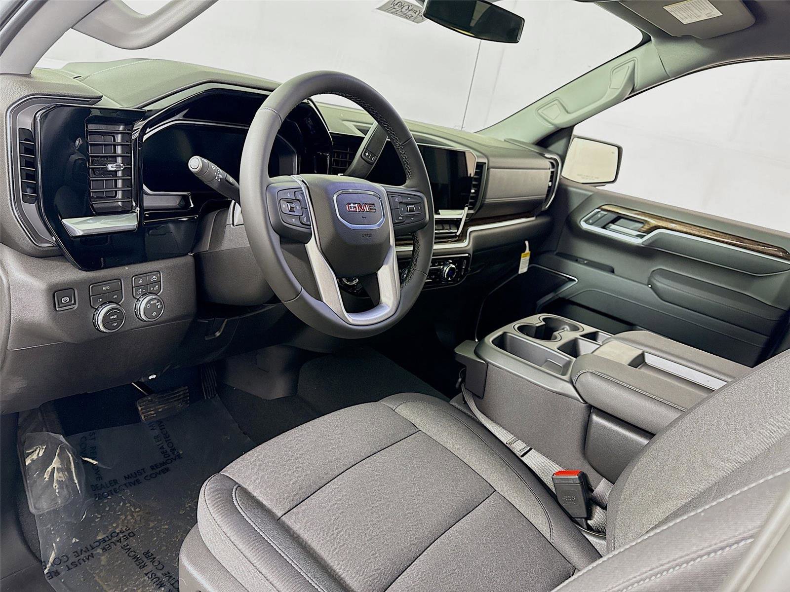 New 2026 GMC Sierra 1500 SLE w/ Preferred Package image 4