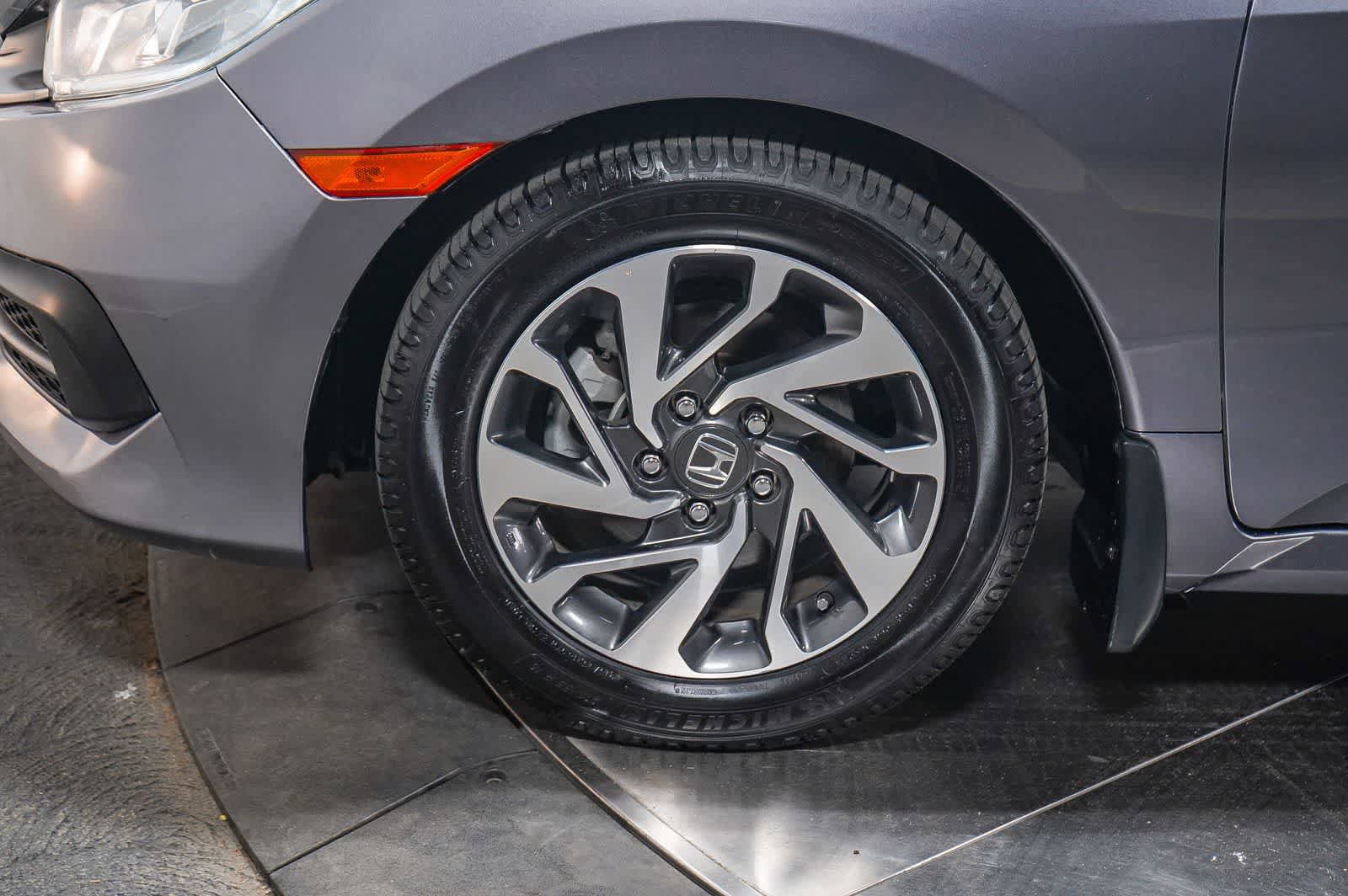 Used 2016 Honda Civic EX image 9