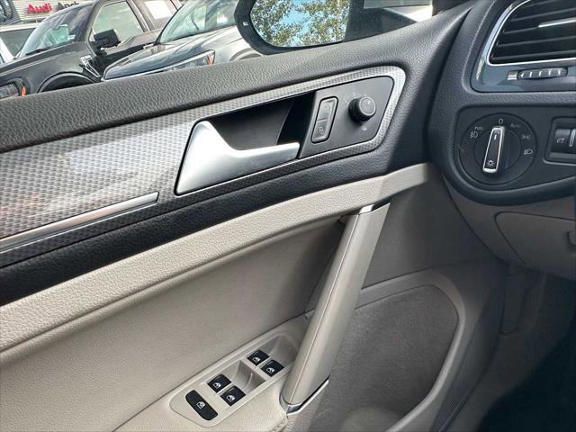 Used 2019 Volkswagen Golf Alltrack SE image 32
