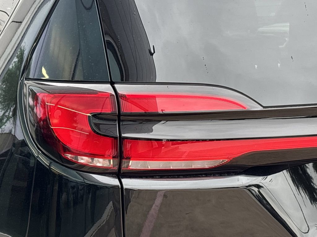 New 2026 Chrysler Pacifica Limited FWD image 6