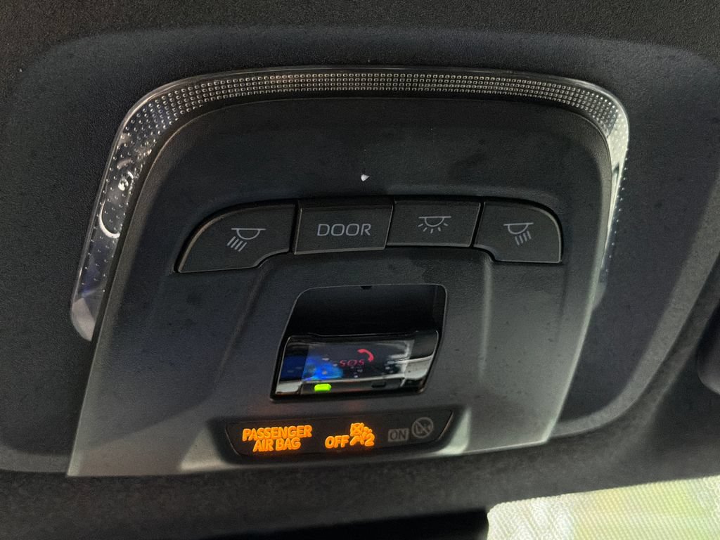 Used 2025 Toyota Corolla SE FWD image 33