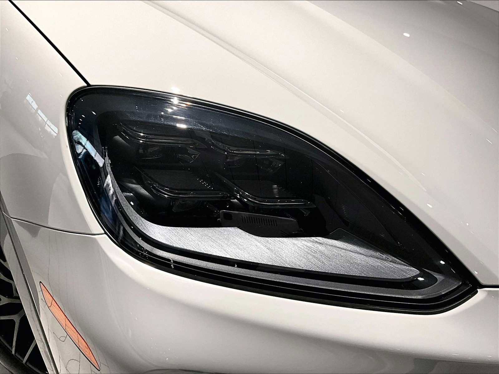 Used 2025 Porsche Cayenne Coupe image 15