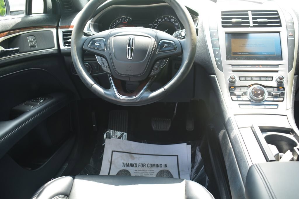 Used 2018 Lincoln MKZ Select w/ Select Plus Package AWD/4WD image 3