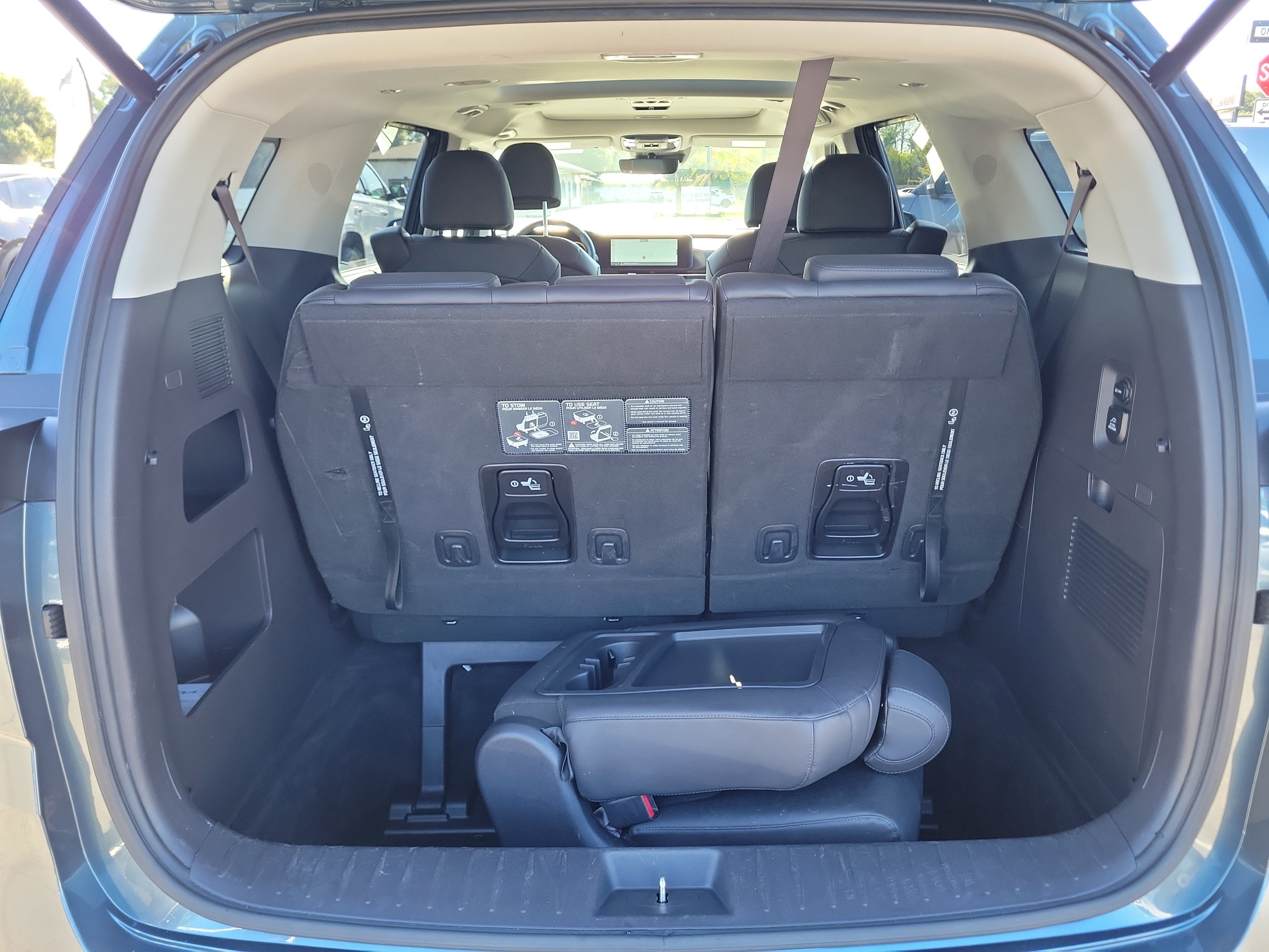 Certified 2024 Kia Carnival SX Prestige FWD image 14