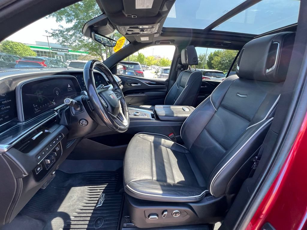 Used 2024 Cadillac Escalade ESV Sport w/ Touring Package AWD/4WD image 20