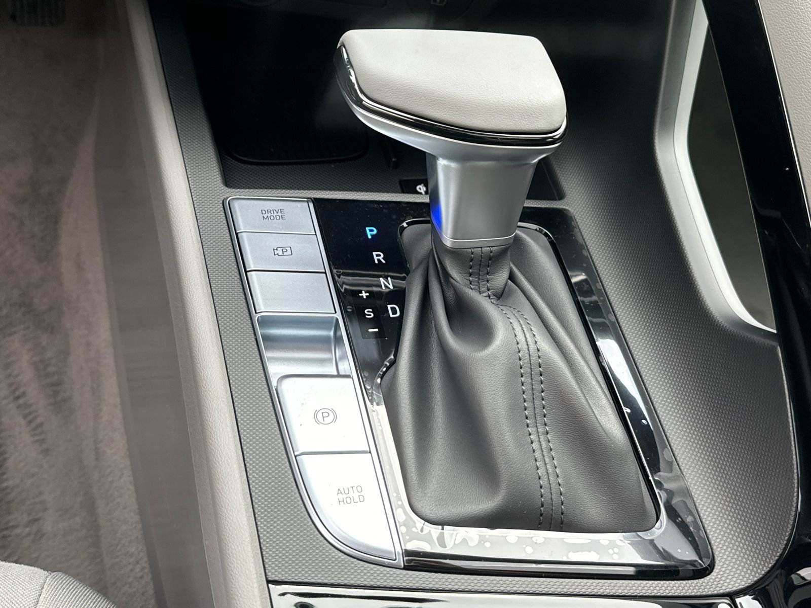 Certified 2025 Hyundai Elantra SEL w/ Cargo Package image 34