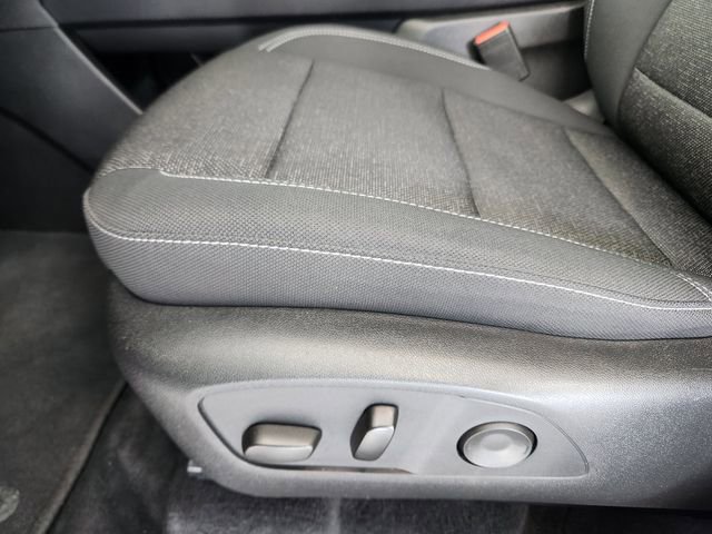 Used 2025 Chevrolet Traverse LT w/ Sun and Wheel Package image 10