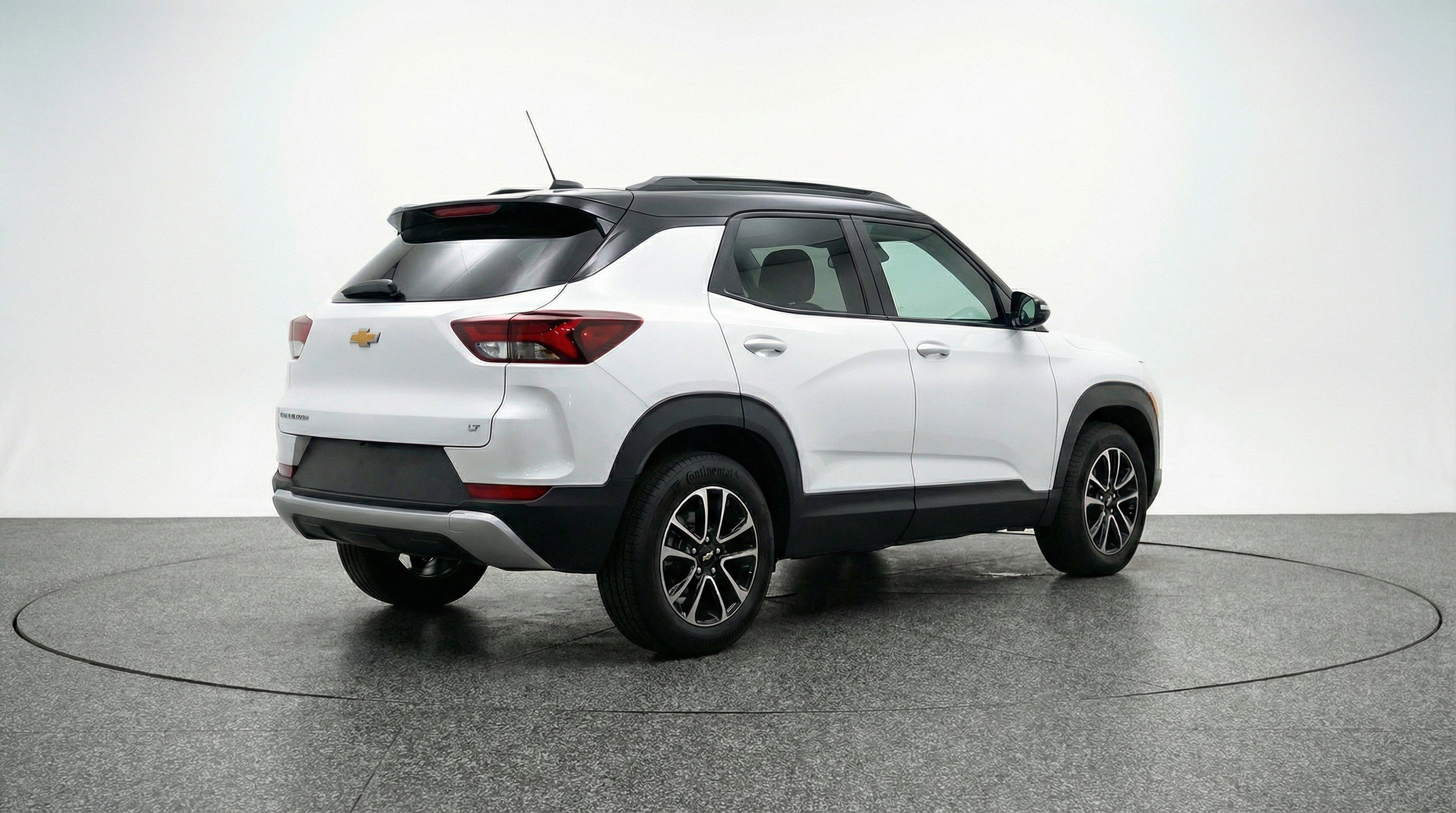 Used 2025 Chevrolet TrailBlazer LT image 9