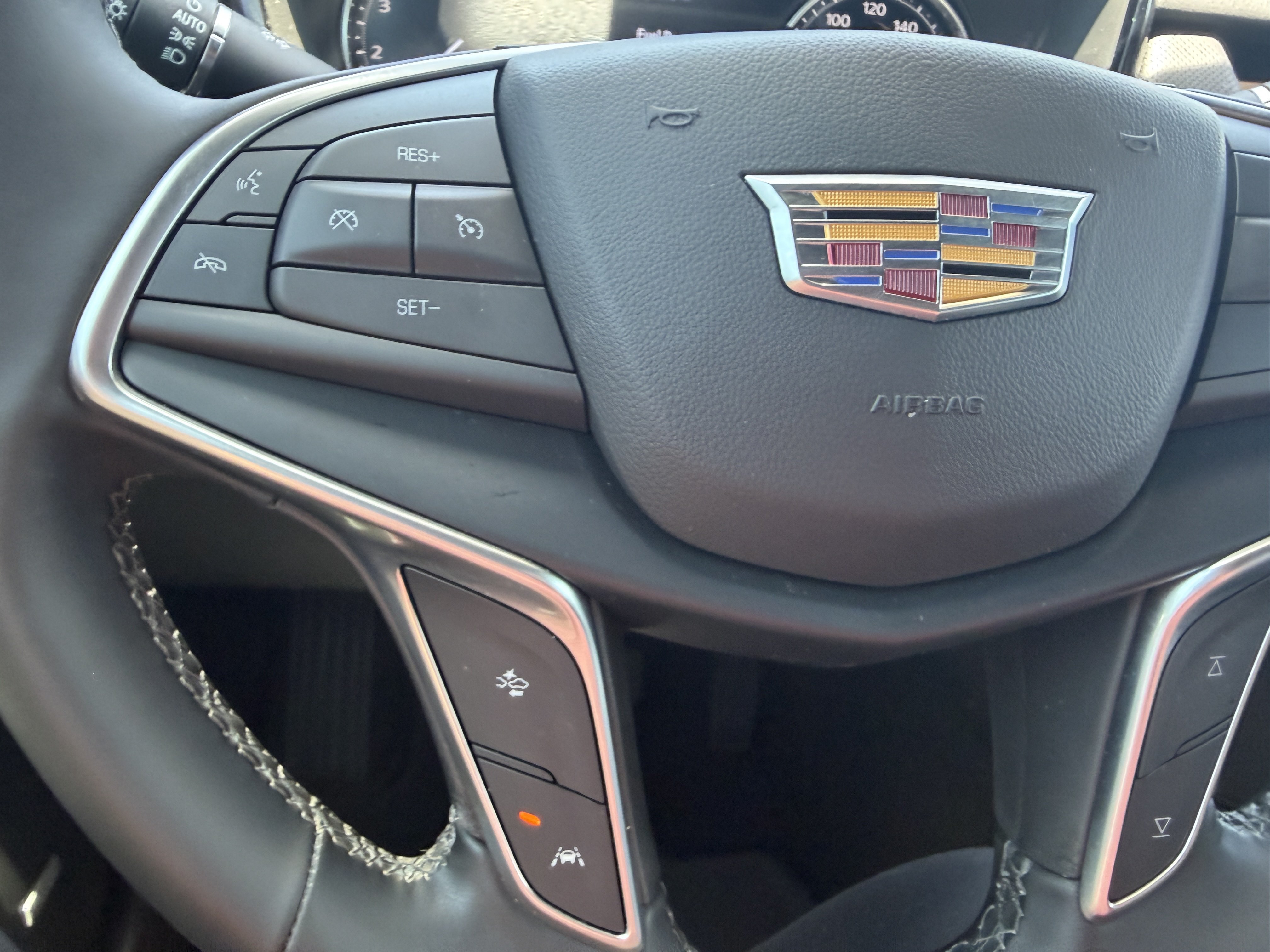 Certified 2025 Cadillac XT5 Luxury FWD image 27
