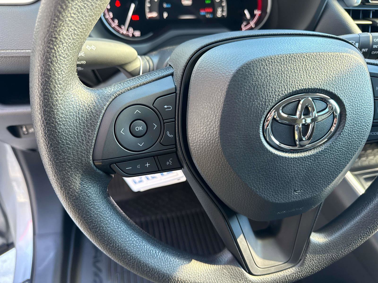 New 2025 Toyota RAV4 XLE image 19