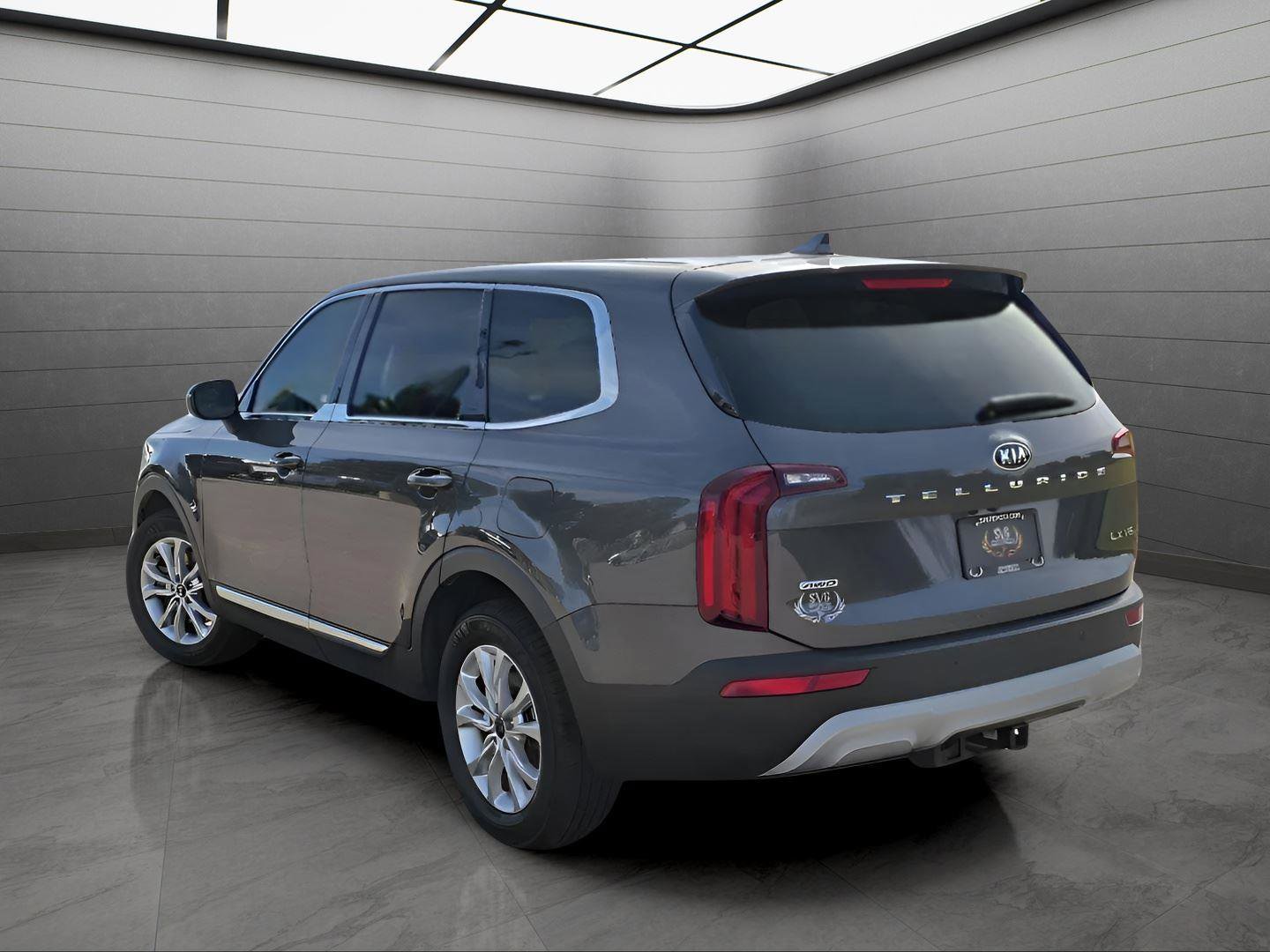 Used 2021 Kia Telluride LX image 3