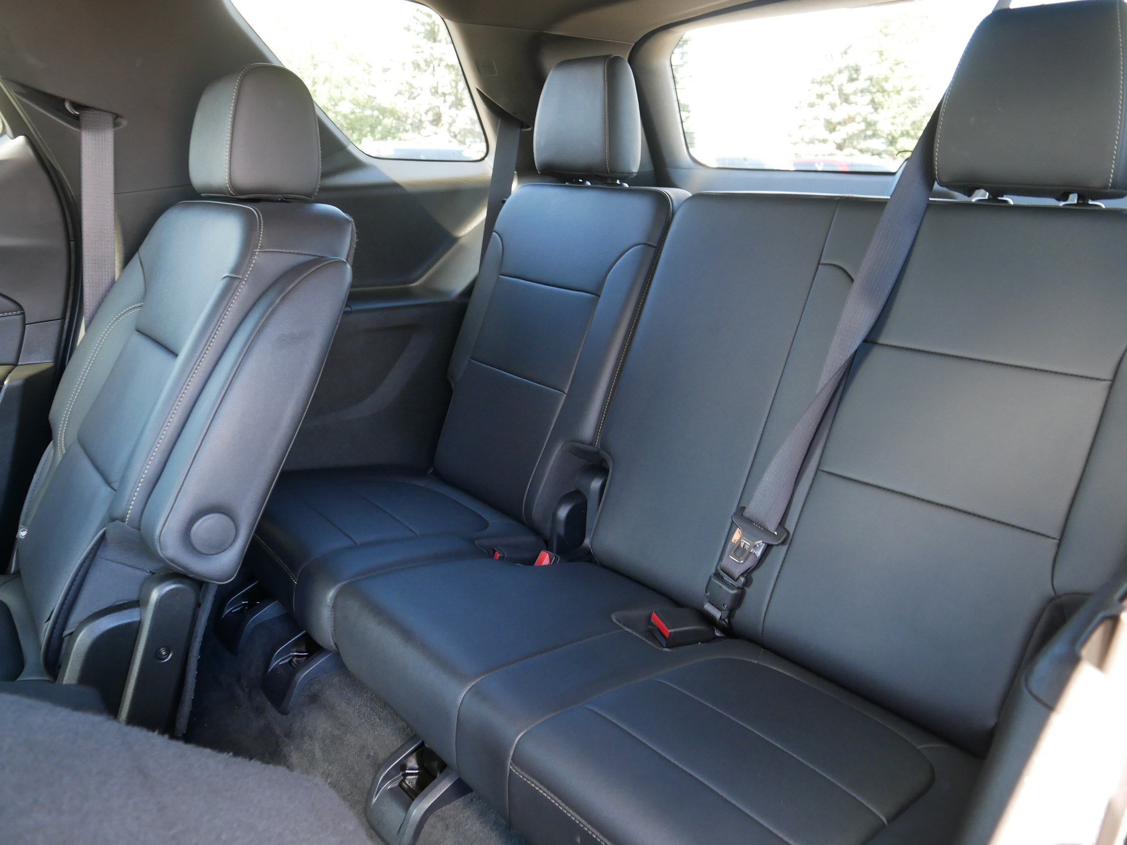 Used 2023 Chevrolet Traverse LT w/ LT Premium Package AWD/4WD image 36