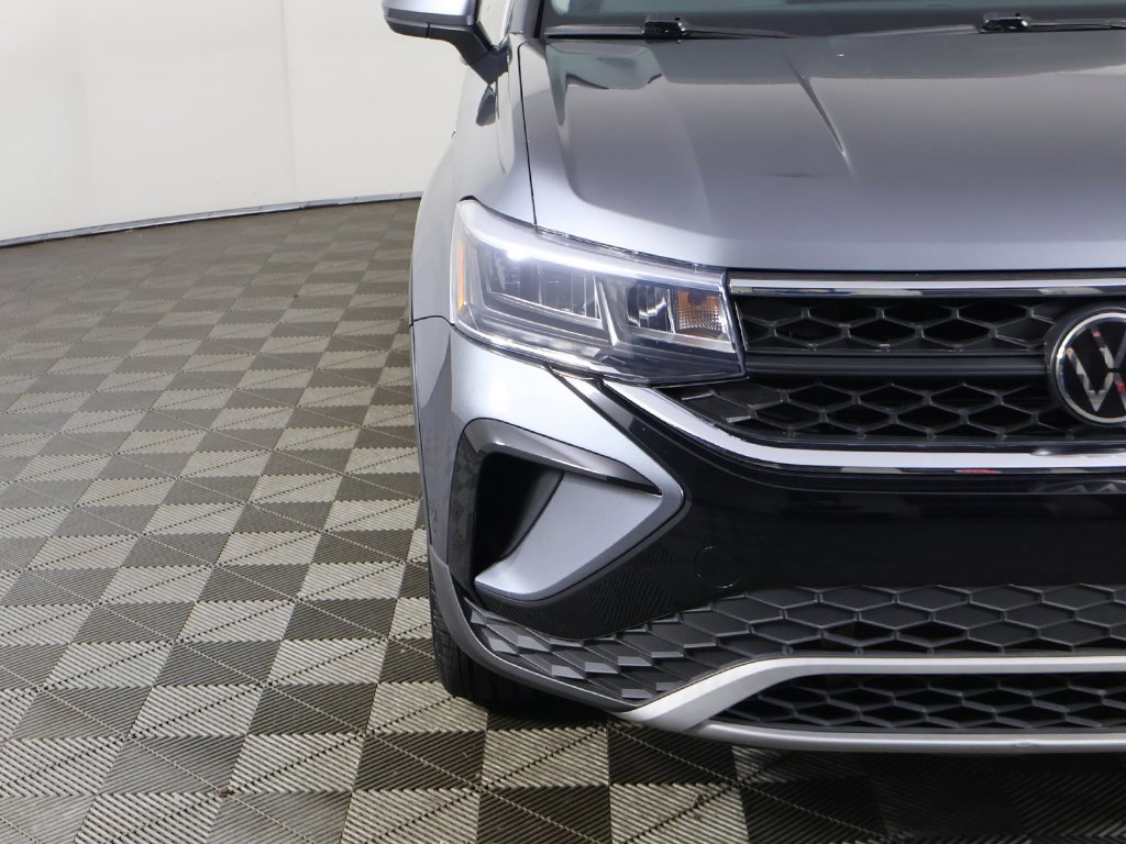 Used 2022 Volkswagen Taos SE image 13