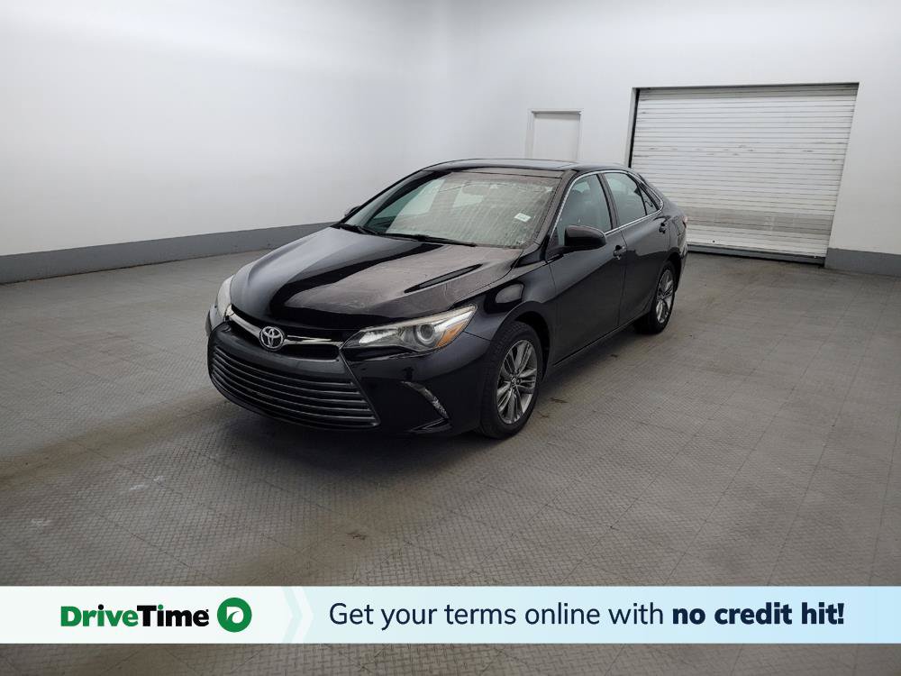 Used 2016 Toyota Camry SE w/ Moonroof Package
