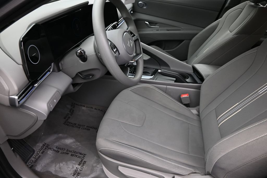 Certified 2024 Hyundai Elantra SEL FWD image 21
