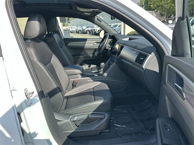 Used 2020 Volkswagen Atlas Cross Sport SE w/ Panoramic Sunroof Package image 27