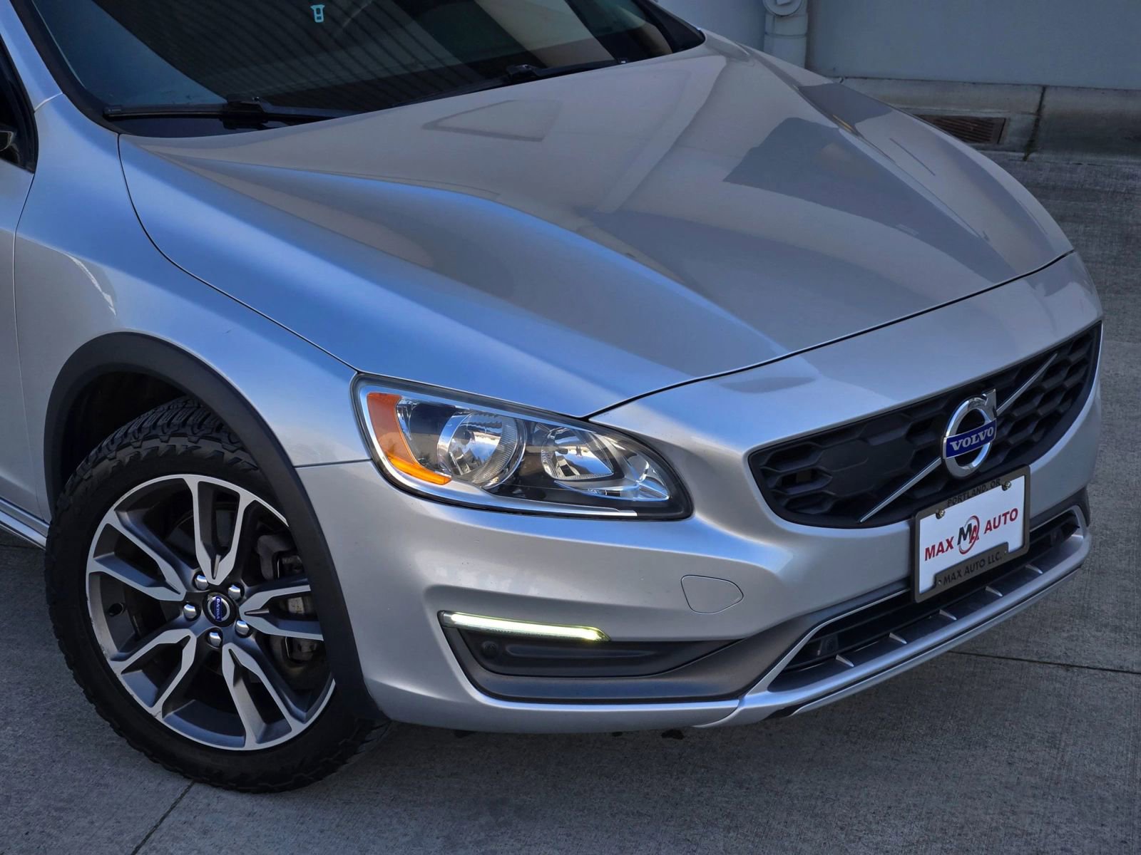 Used 2016 Volvo V60 T5 Cross Country w/ Convenience Package AWD/4WD image 44