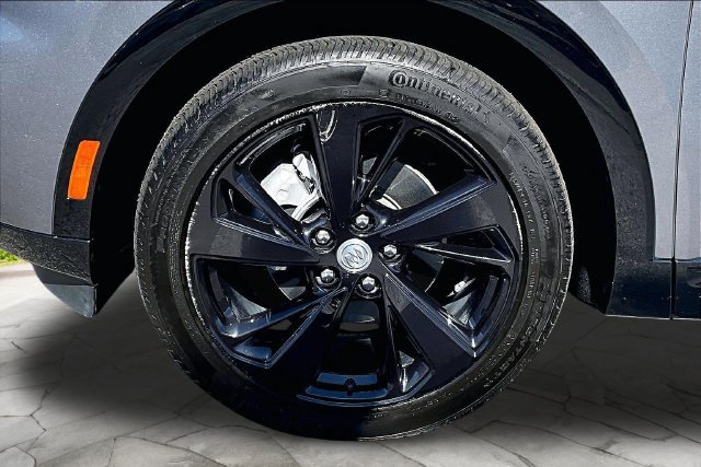 Used 2021 Buick Envision Essence w/ Sport Touring Package FWD image 8