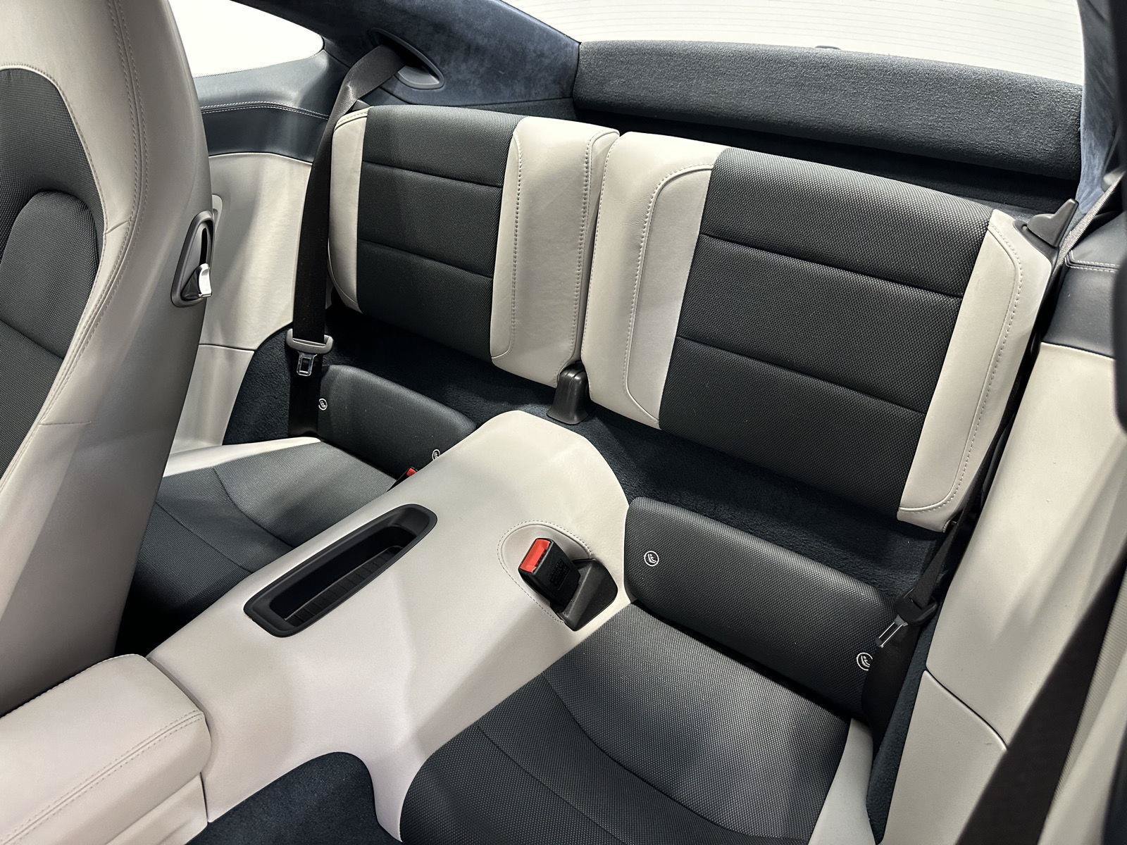Certified 2018 Porsche 911 Carrera RWD image 29