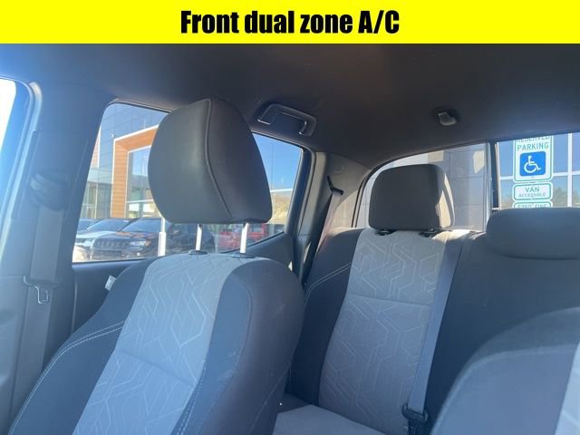 Used 2022 Toyota Tacoma TRD Off-Road image 9