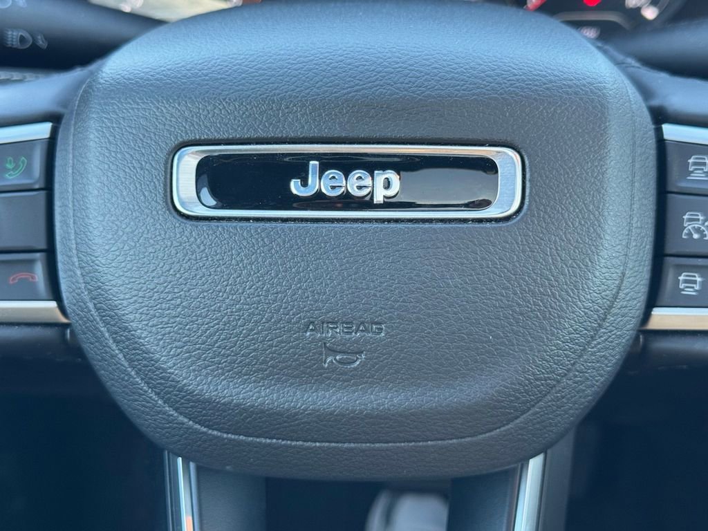 Used 2022 Jeep Compass Altitude w/ Sun and Sound Group image 21