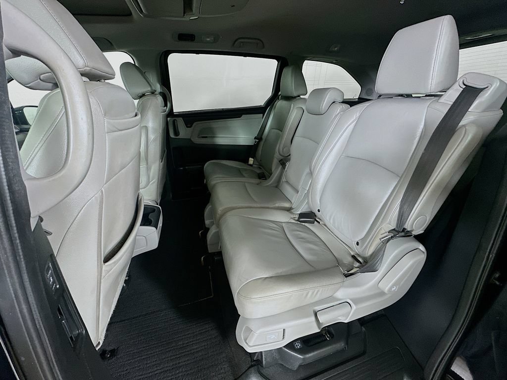 Used 2018 Honda Odyssey Elite image 5