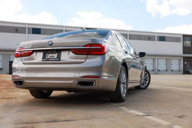 Used 2018 BMW 740i image 43