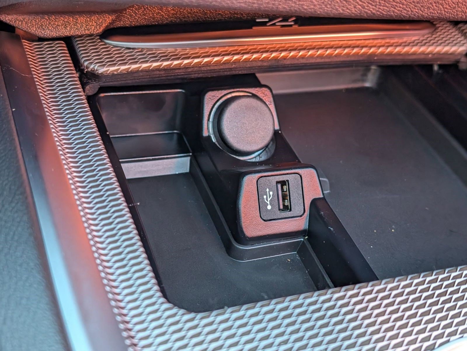 Used 2022 BMW Z4 M40i w/ Premium Package image 27