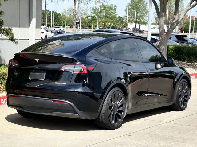 Used 2022 Tesla Model Y Performance image 4