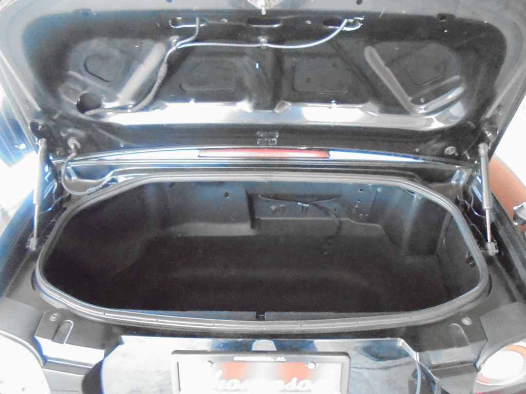 Used 2006 MAZDA MX-5 Miata Touring RWD image 6