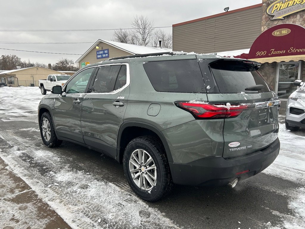 Used 2023 Chevrolet Traverse LT image 5
