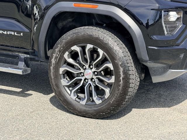 Used 2024 GMC Canyon Denali AWD/4WD image 9
