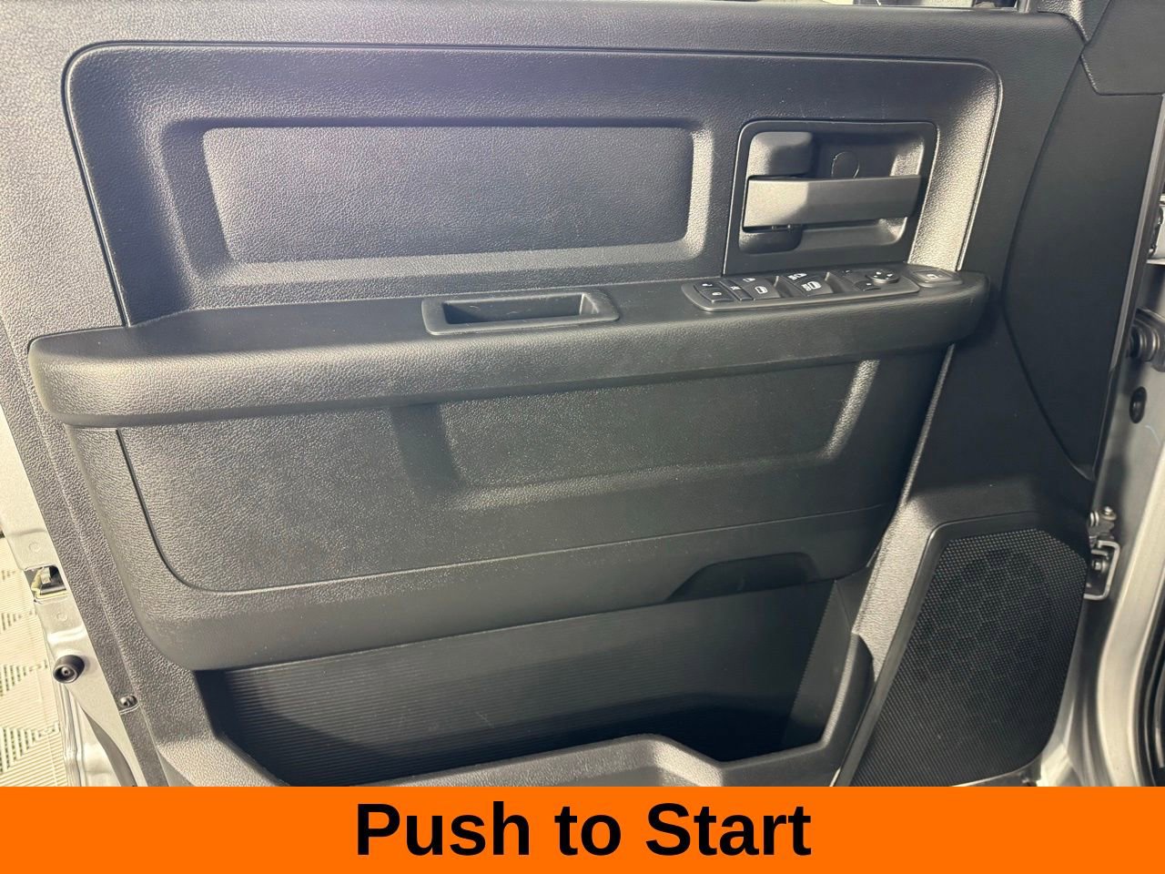 Used 2024 RAM 3500 Tradesman w/ Chrome Appearance Group image 9