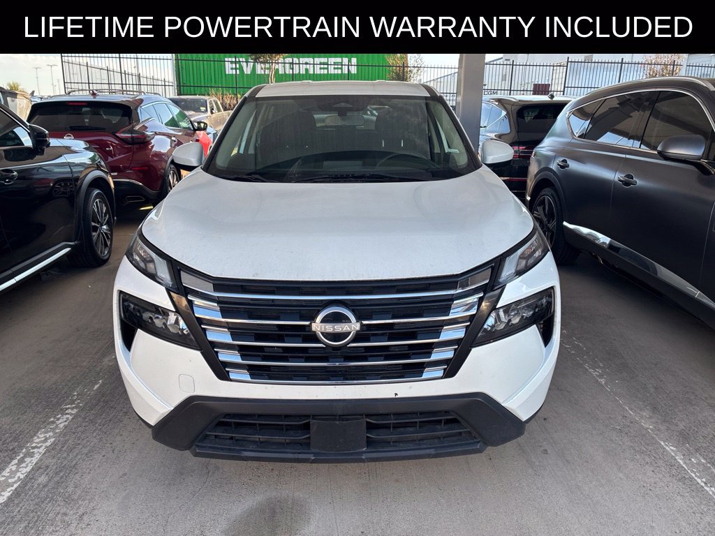 Used 2024 Nissan Rogue SV AWD/4WD image 2