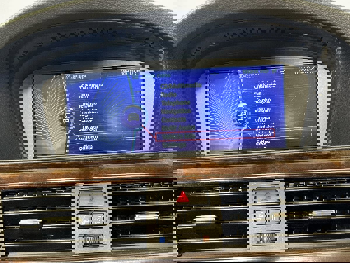 Used 2010 BMW 328i Convertible image 14